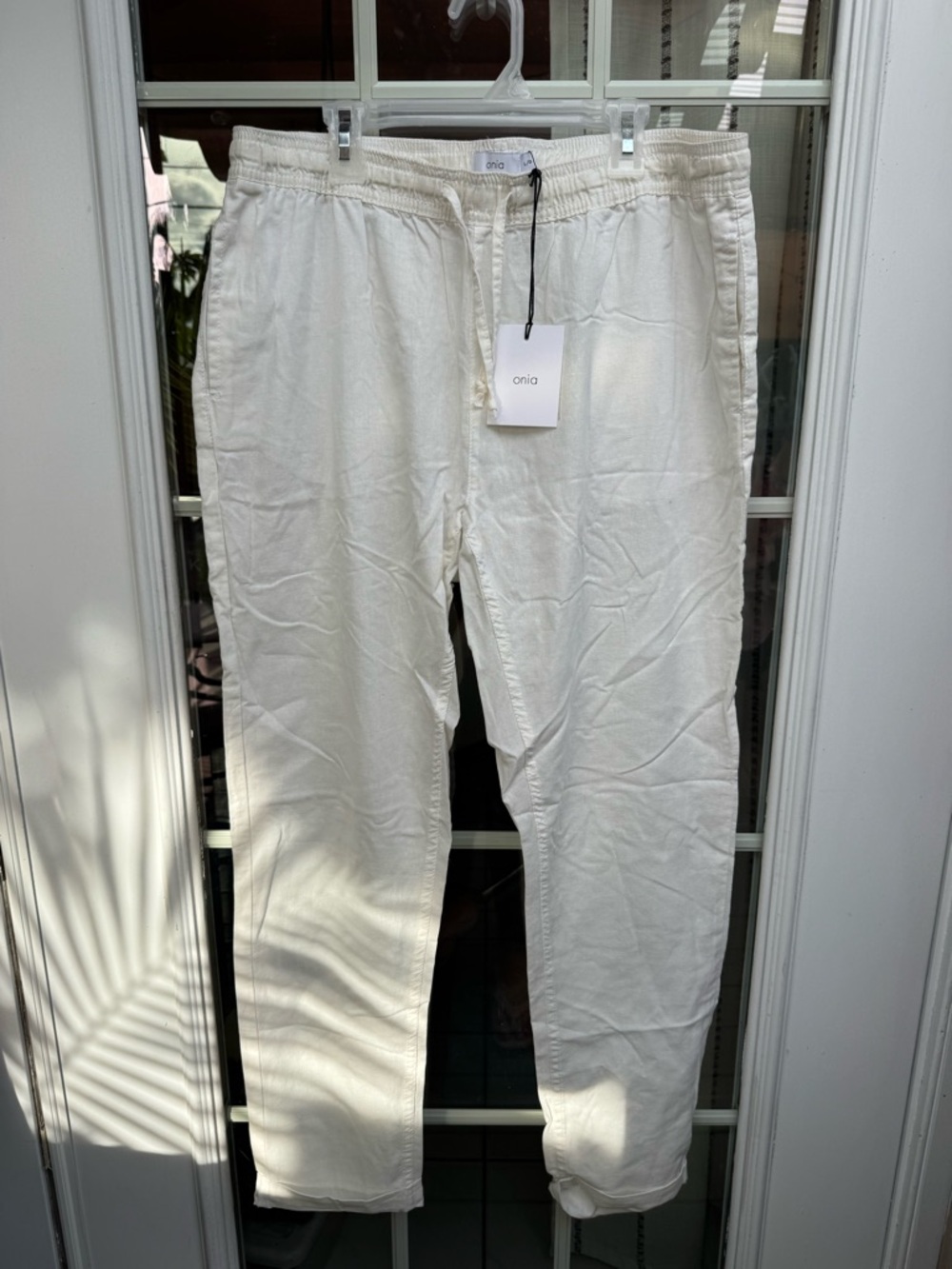 X😻Onia Off-White Elastic Waist Linen Pants